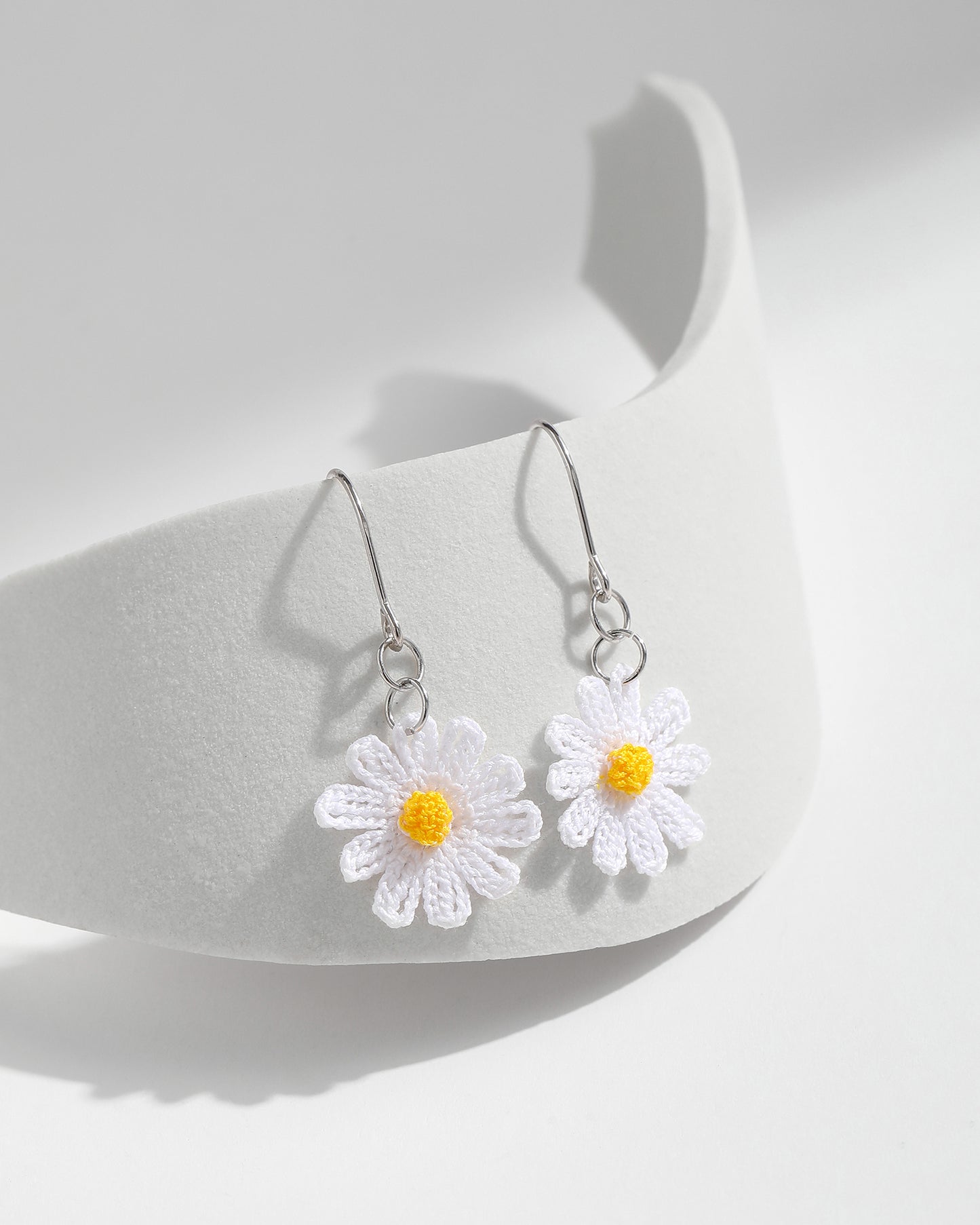 Micro Crochet Earring | Daisy