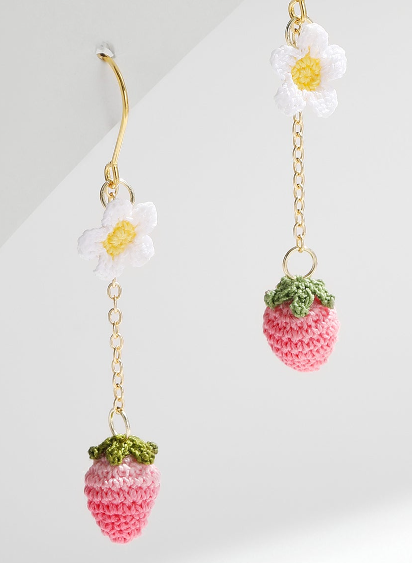 Micro Crochet Earring | Pink Strawberry
