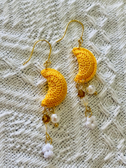 Micro Crochet Earring | Moon
