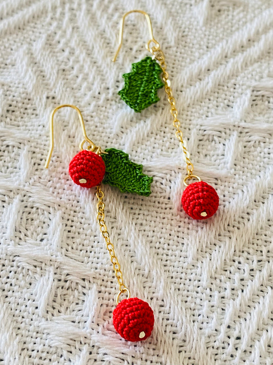 Micro Crochet Earring | Chrismas Holly