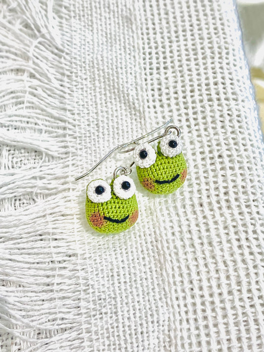 Micro Crochet Earring | Frog