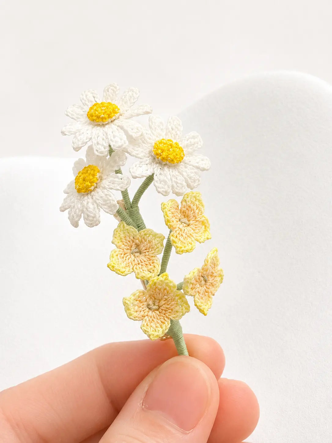 Daisy Keepsake Brooch