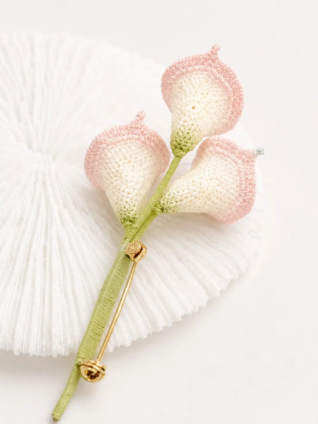 Calla Lily Keepsake Brooch