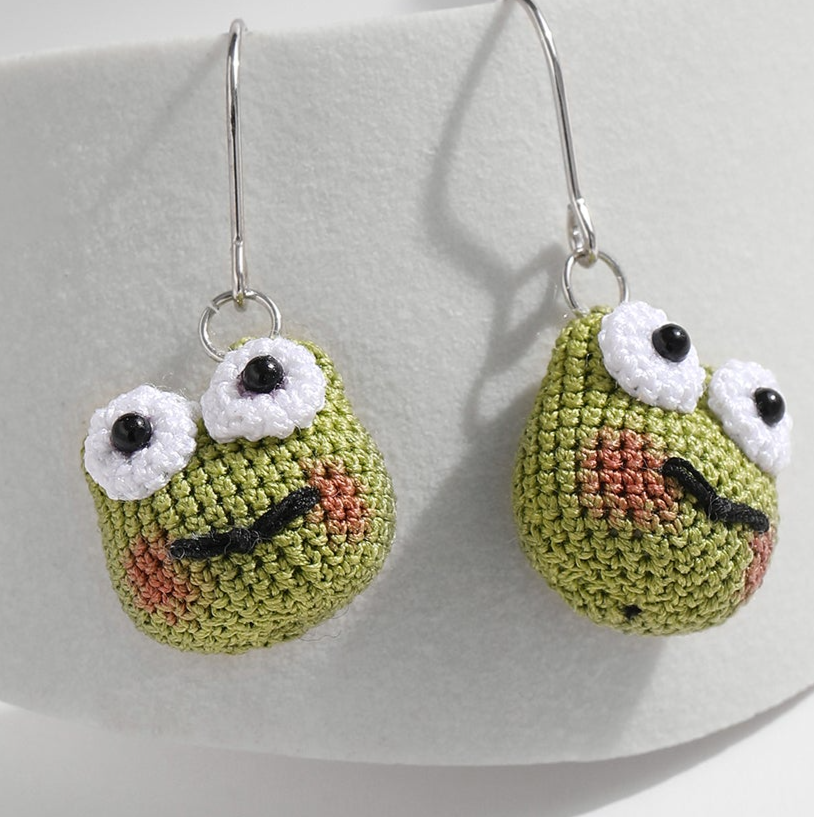 Micro Crochet Earring | Frog