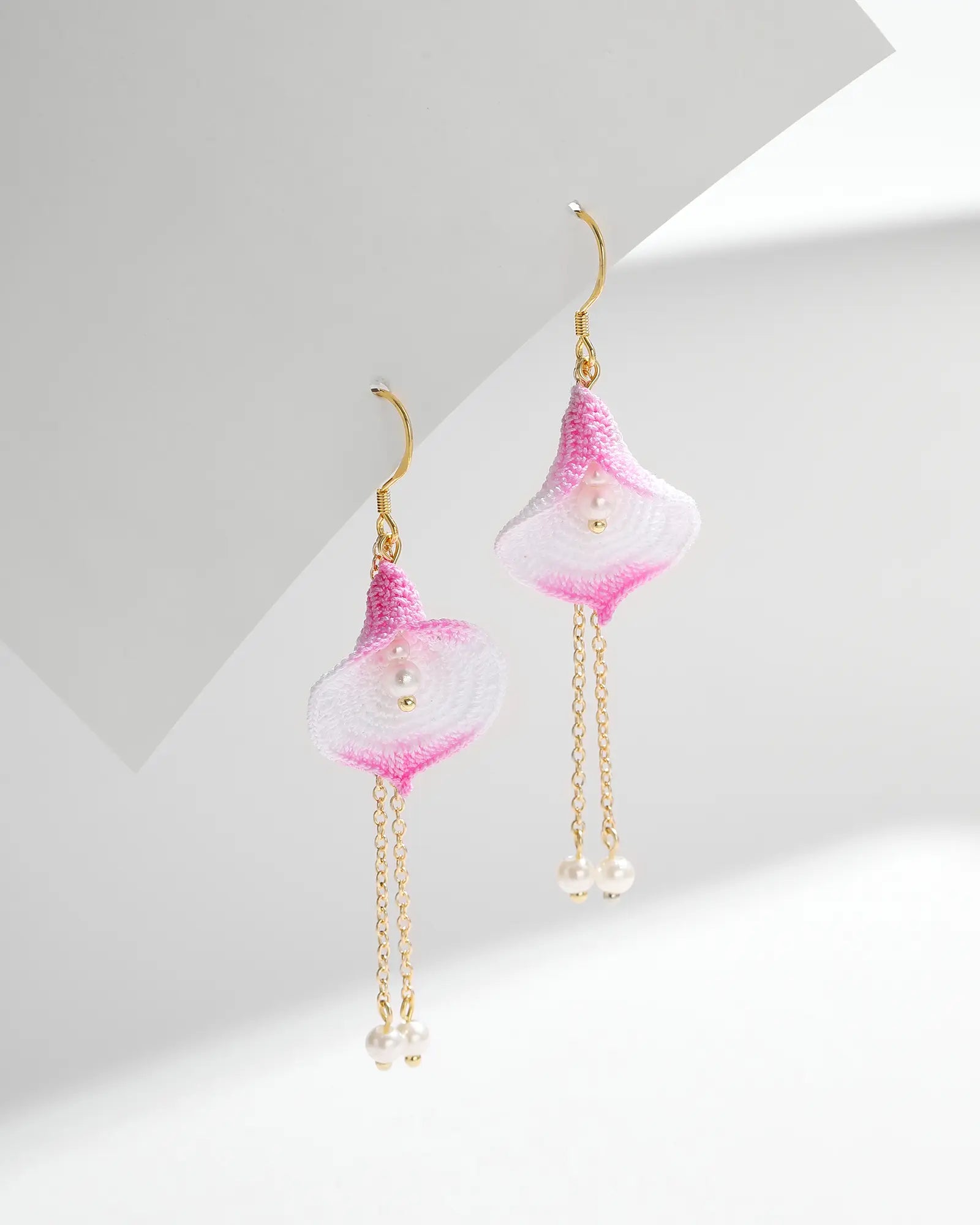 Calla Lily Dangle Earrings