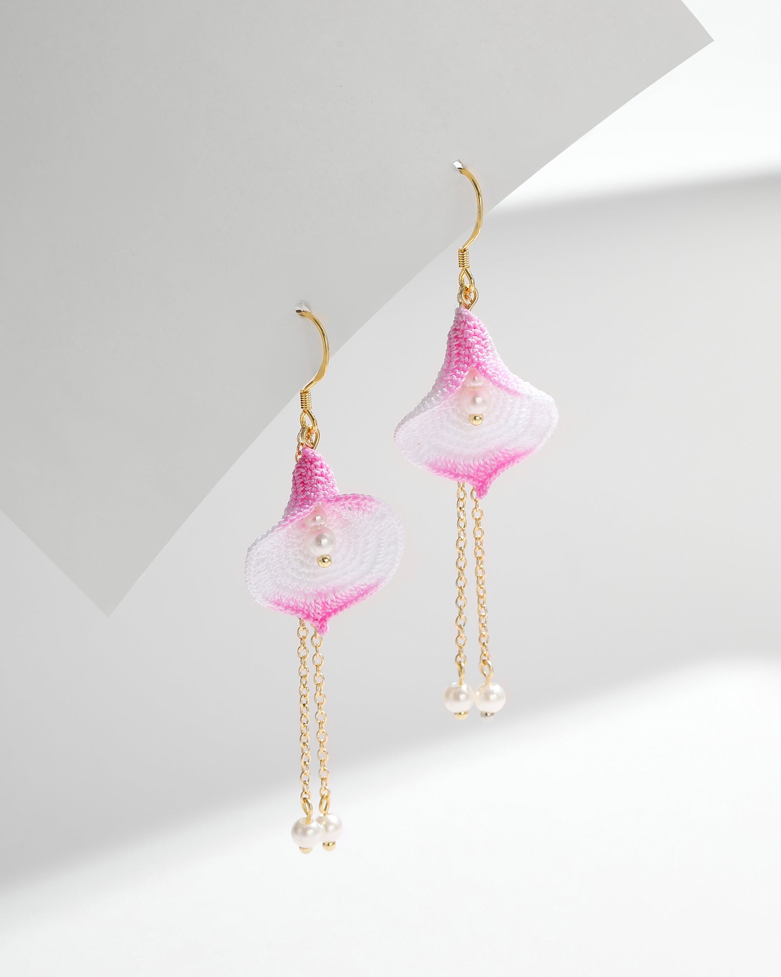 Micro Crochet Earring | Calla lily