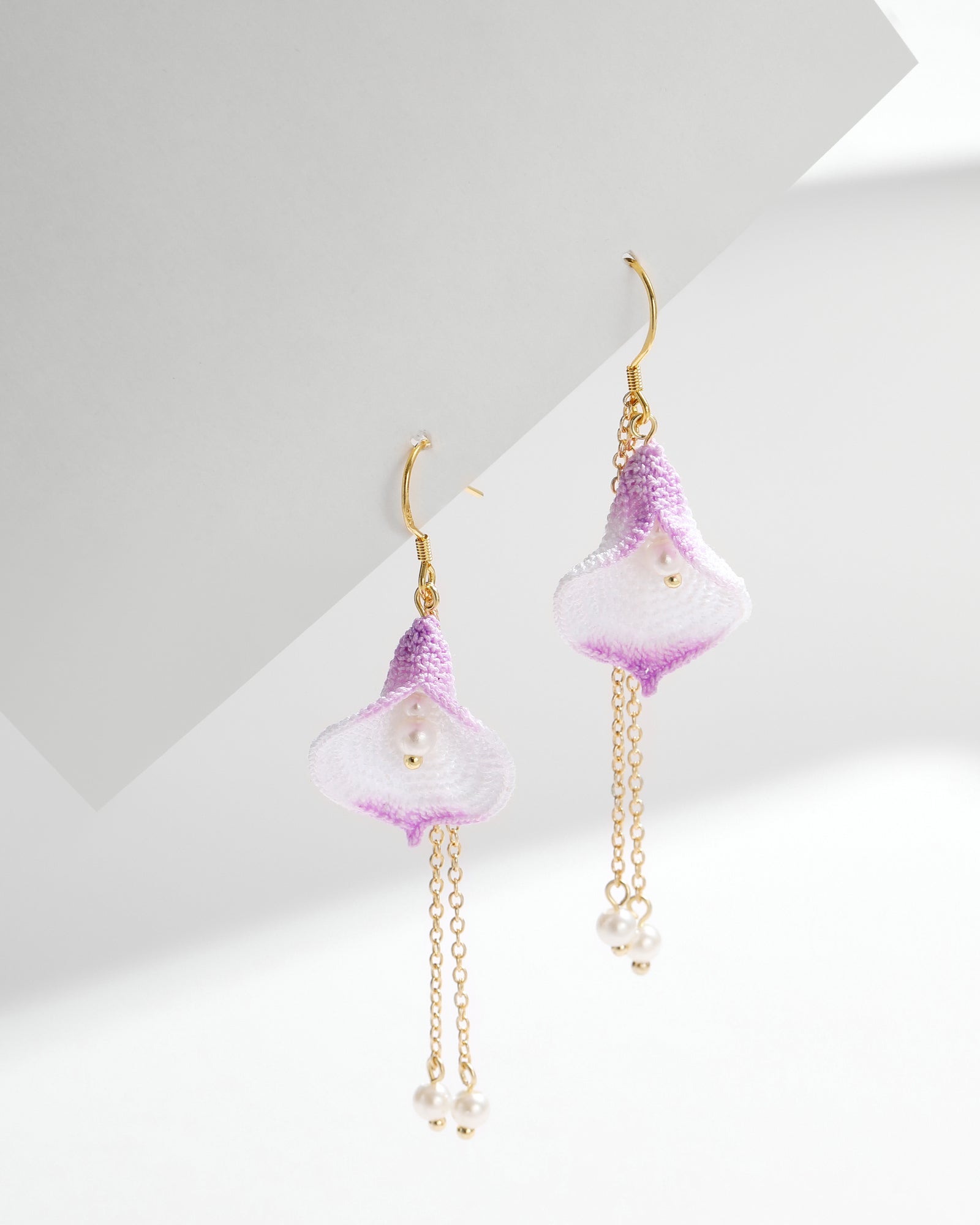 Micro Crochet Earring | Calla lily