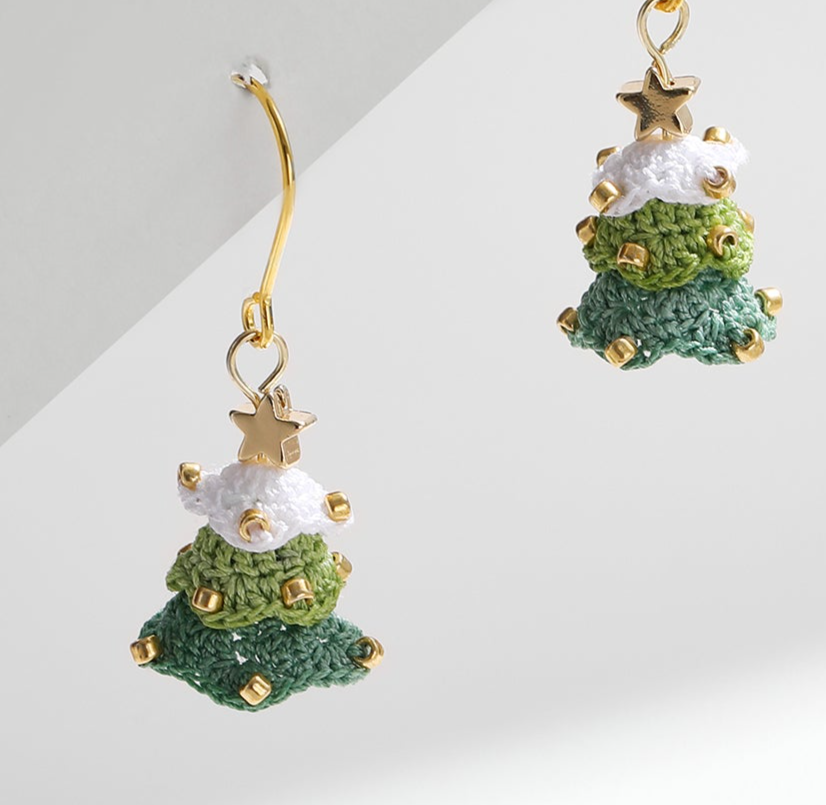 Micro Crochet Earring | Christmas tree