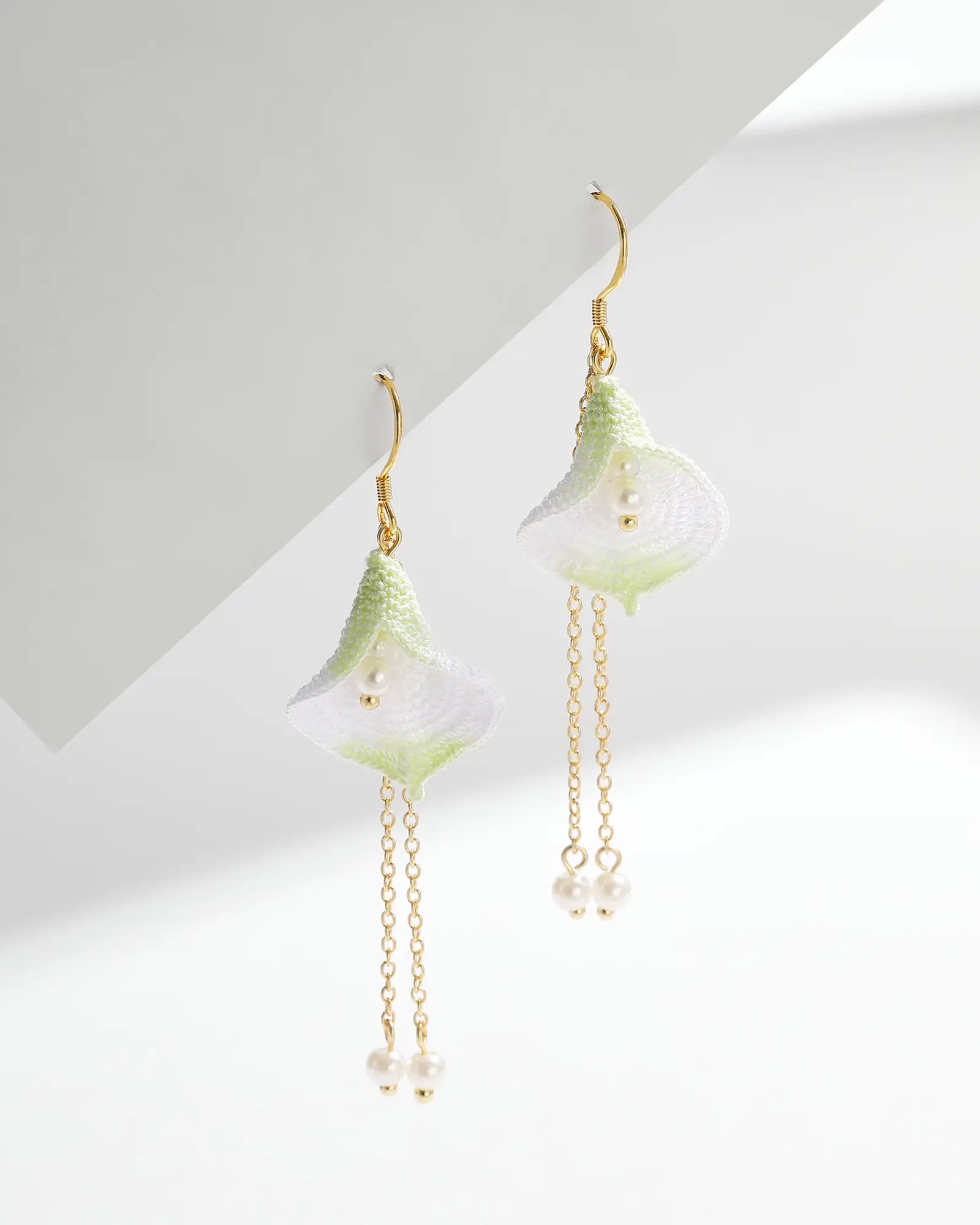 Calla Lily Dangle Earrings