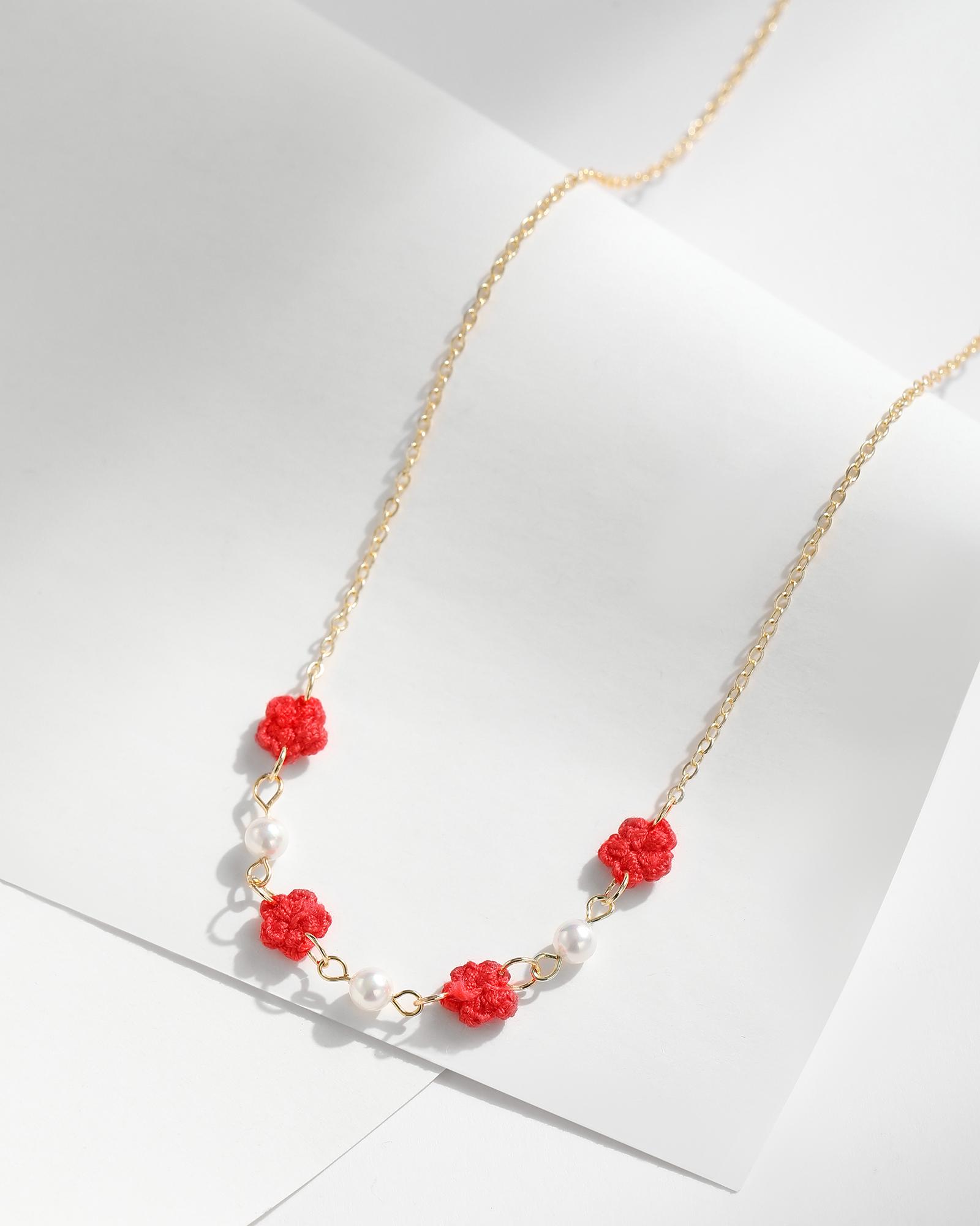 Puff Flower Necklaces