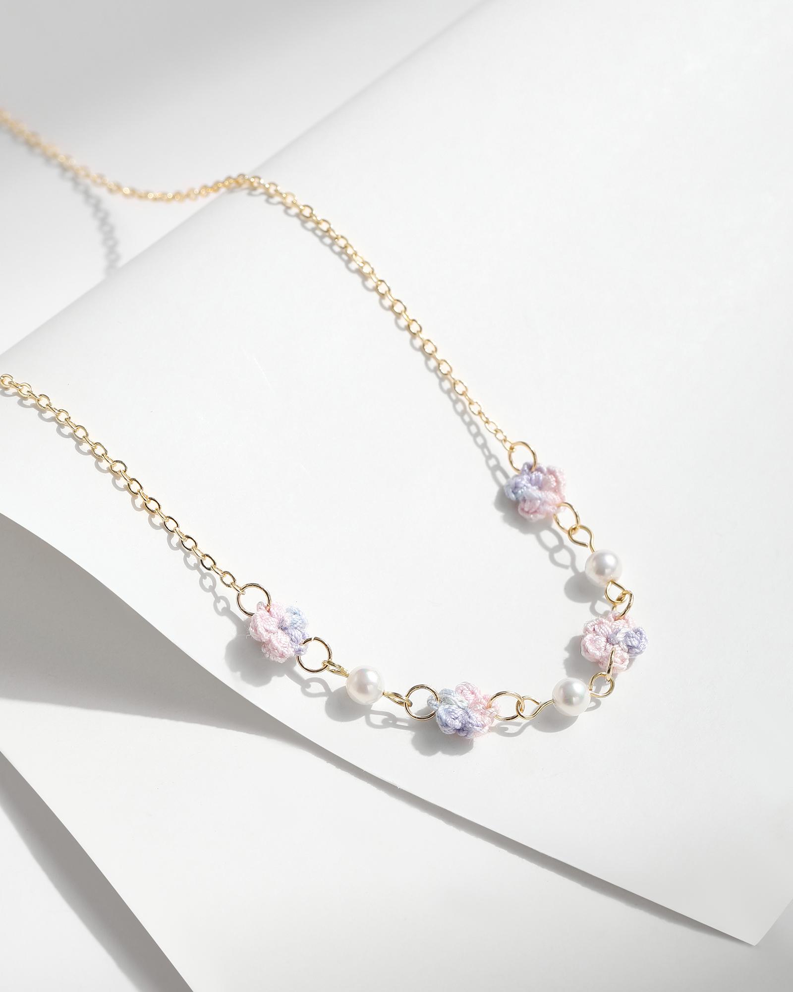 Puff Flower Necklaces