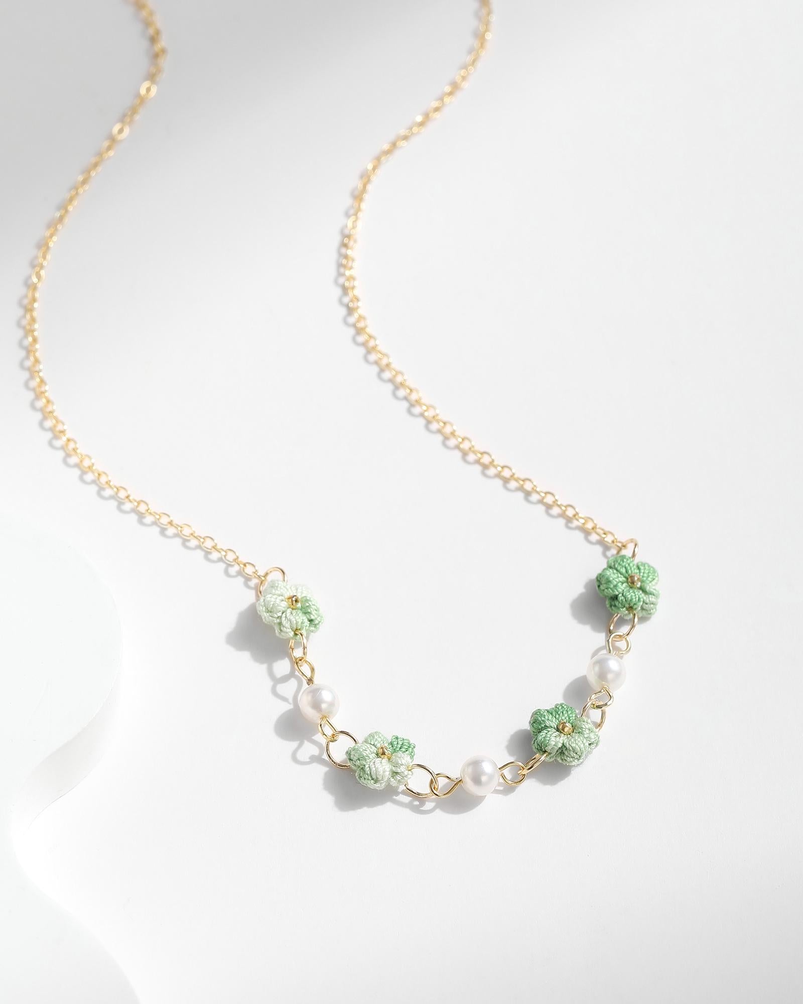 Puff Flower Necklaces