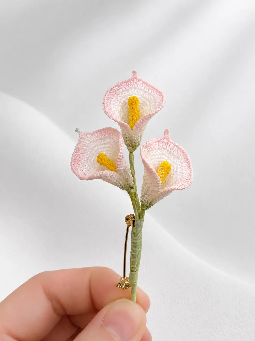 Calla Lily Keepsake Brooch