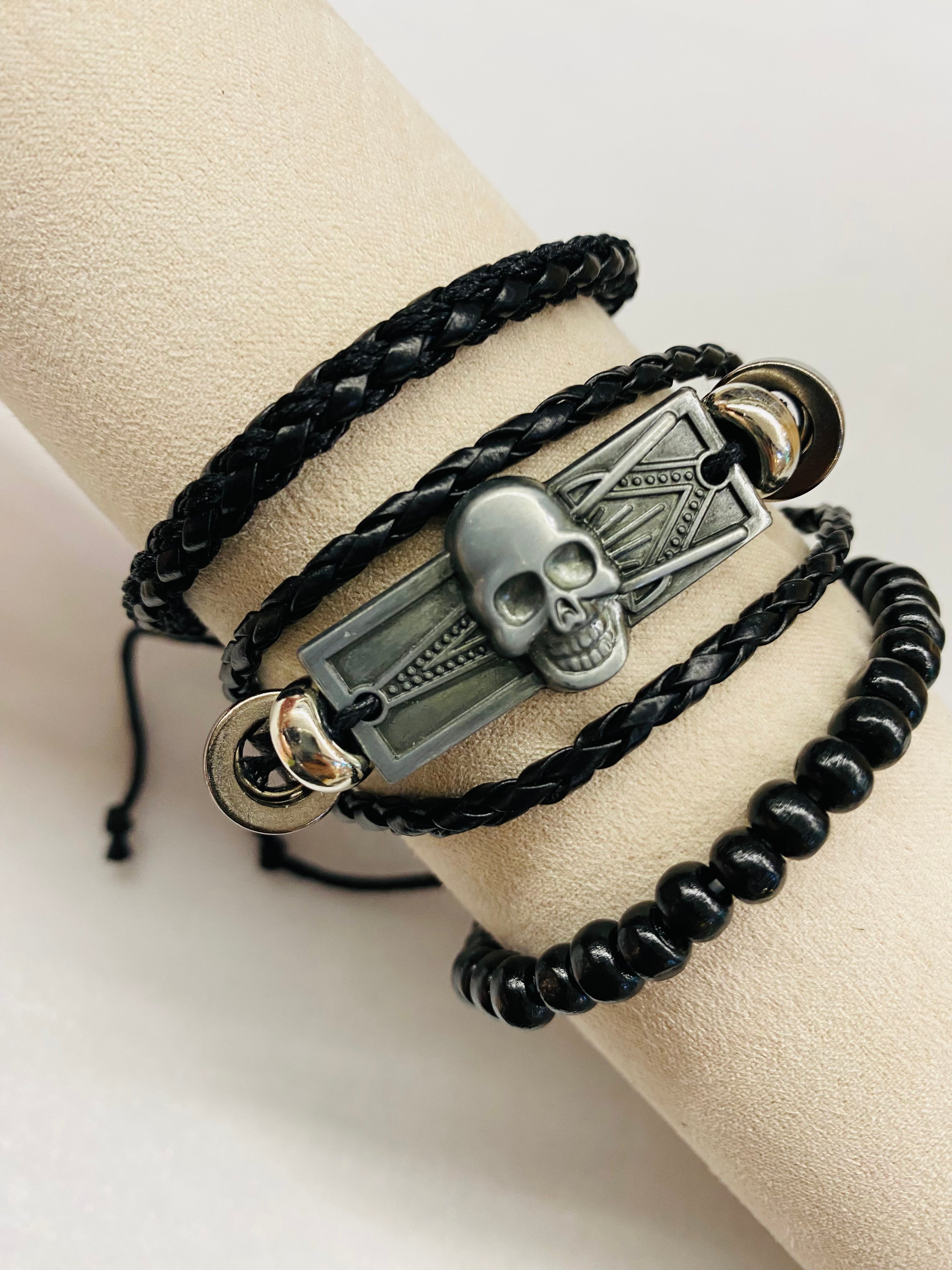 Leather Bracelet | Skeleton