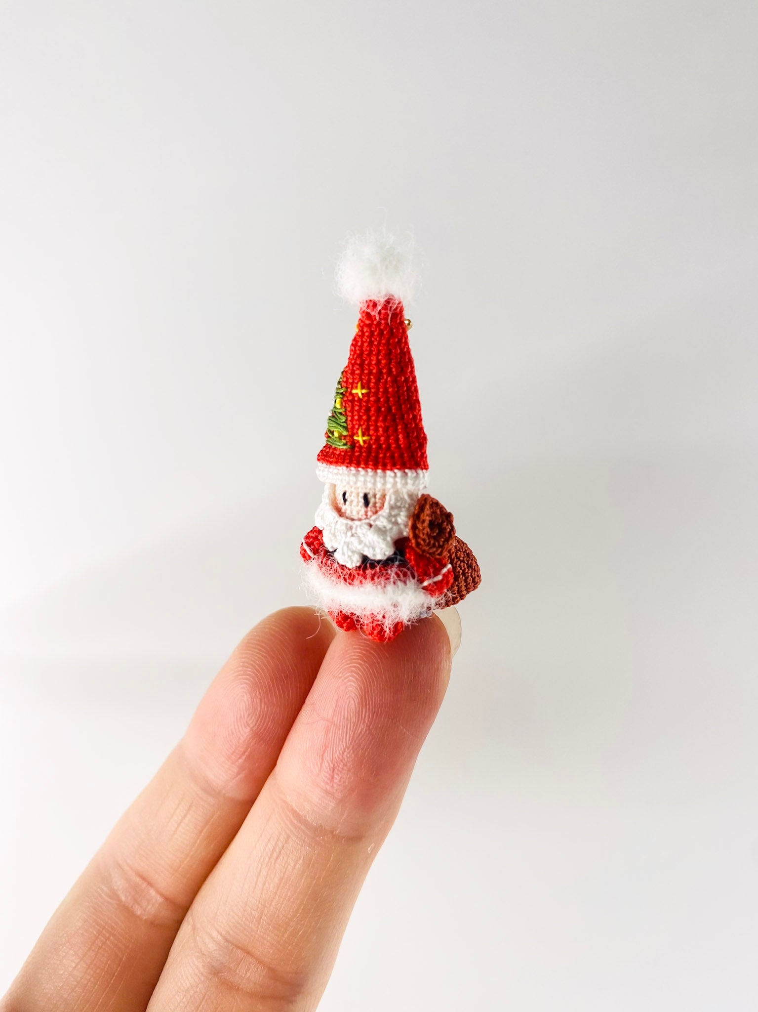 Micro Crochet Necklaces | Santa Claus