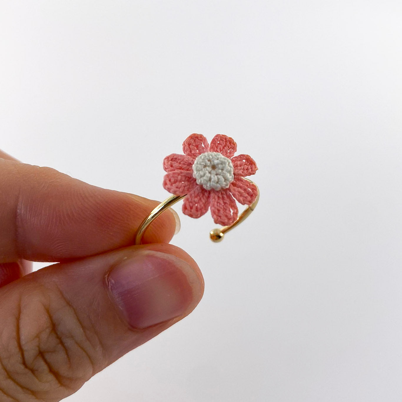 Micro Crochet Ring  | Colorful Daisy