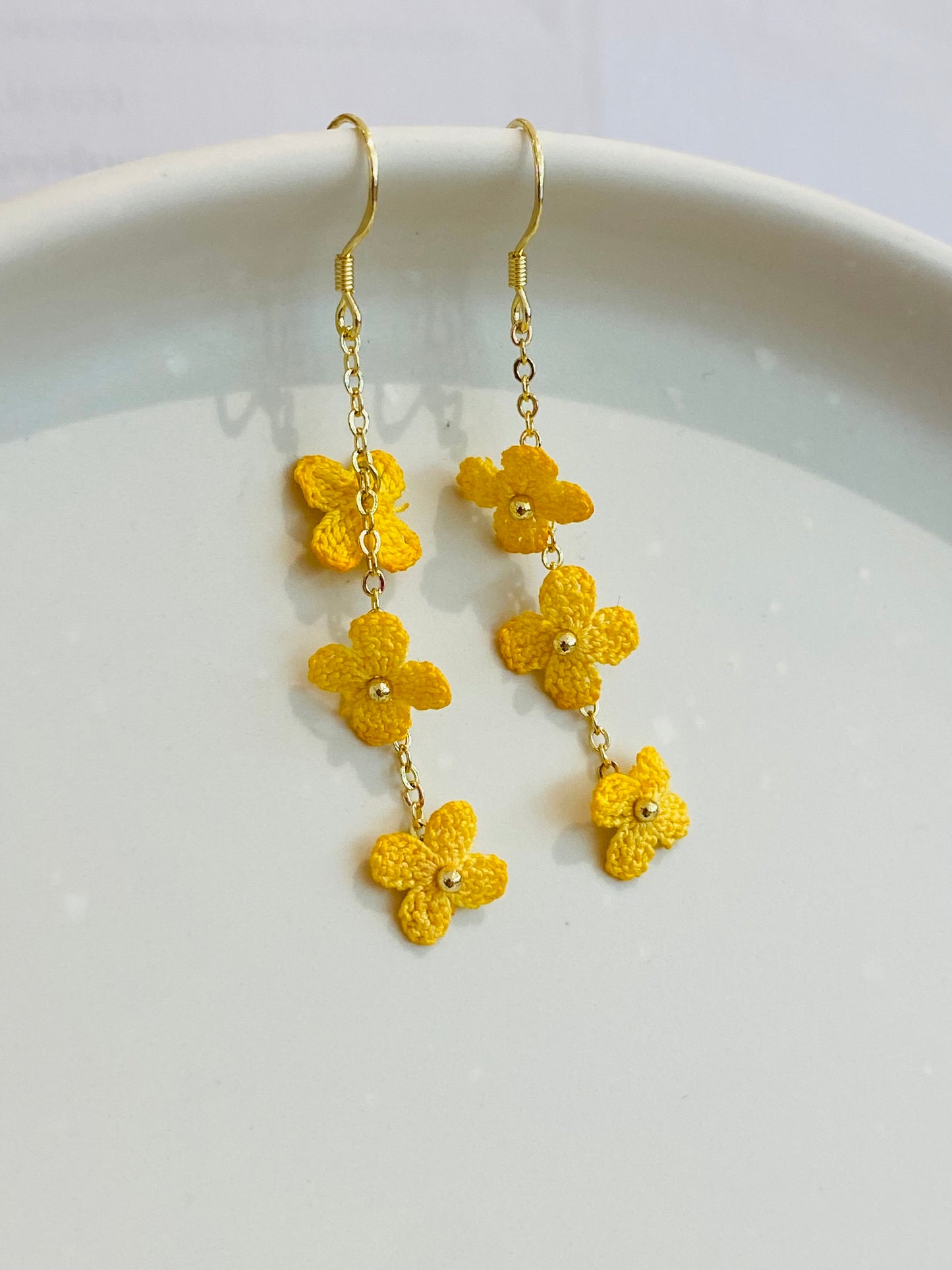 Micro Crochet Earring | Dripping flowers