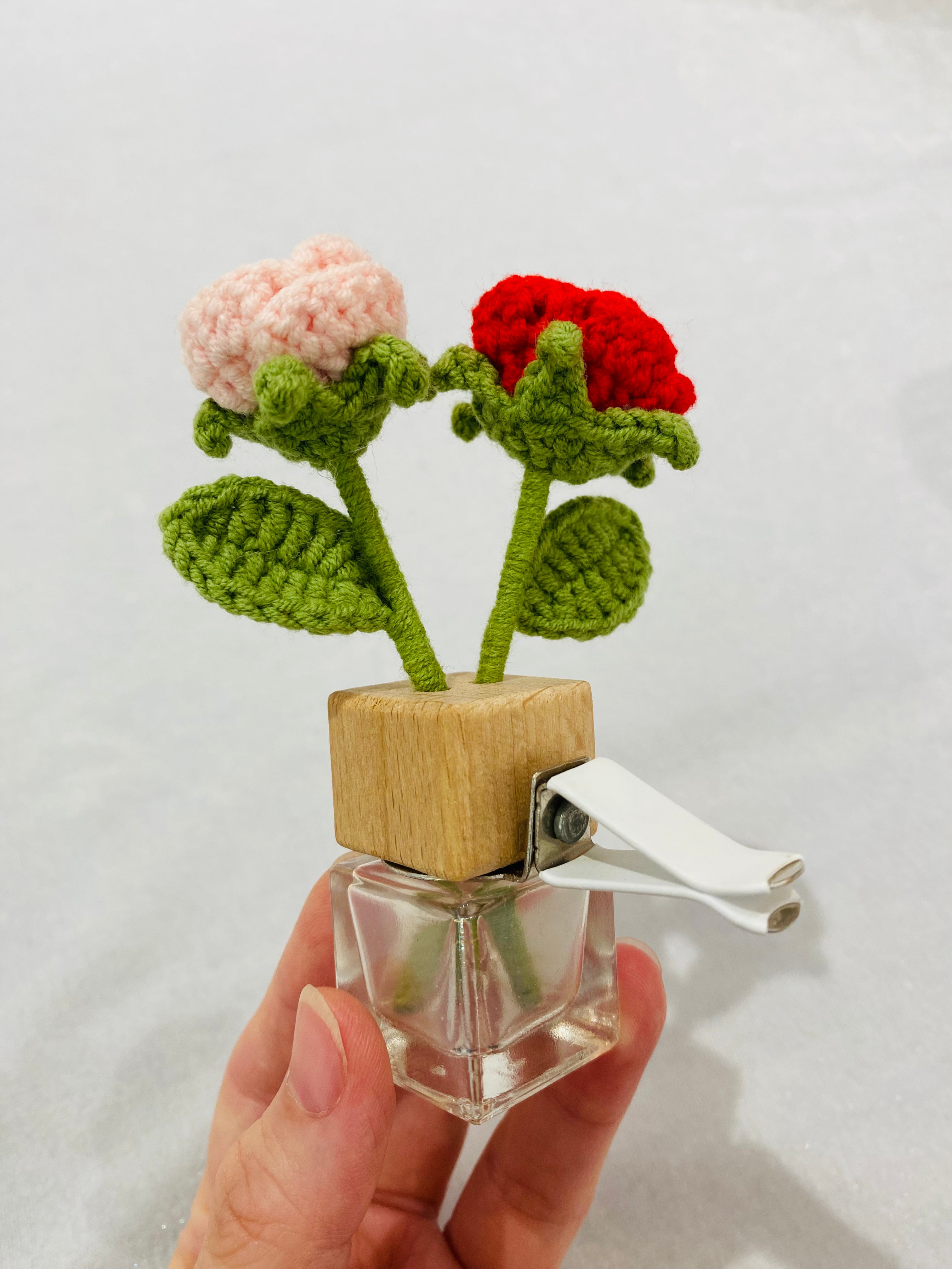 Creative Crochet｜ Roses Car diffuser